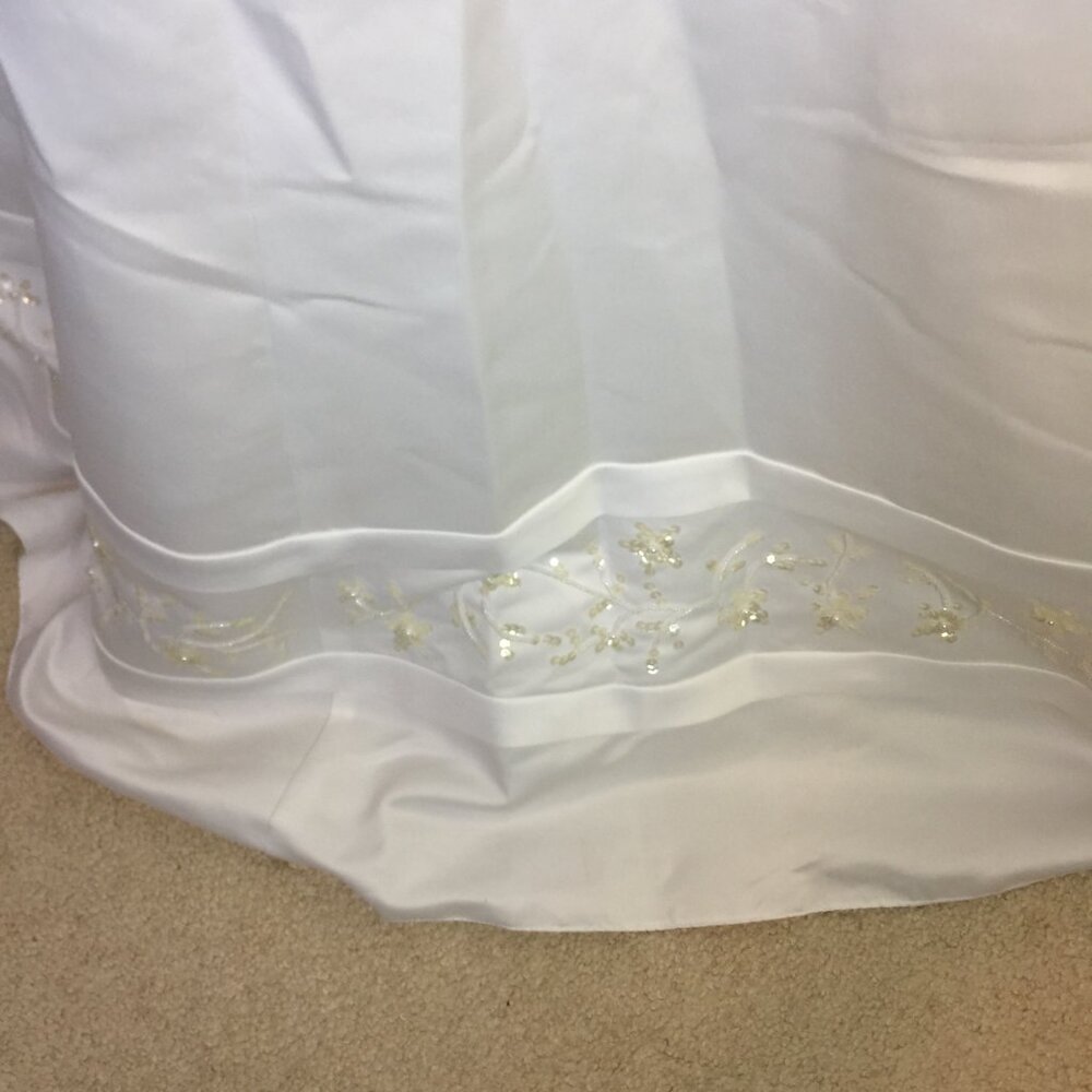 Oleg Cassini Wedding Dress Size 10 Womans White Beaded Sleeveless Ballgown Tulle - Picture 3 of 16